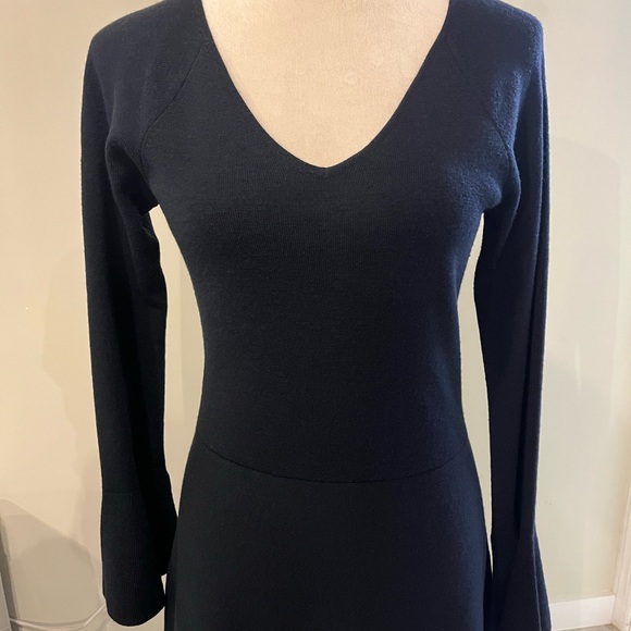 Ann Taylor Classic Navy Long Sleeve V Neck Sweater Dress Size Small - Picture 2 of 14